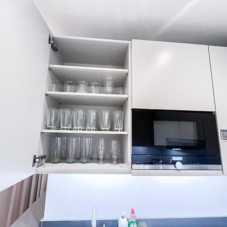 Posh 3 Bedroom Flat With Terrace And Indoor Fireplace In Mayfair, Near Hyde Park Londra Dış mekan fotoğraf