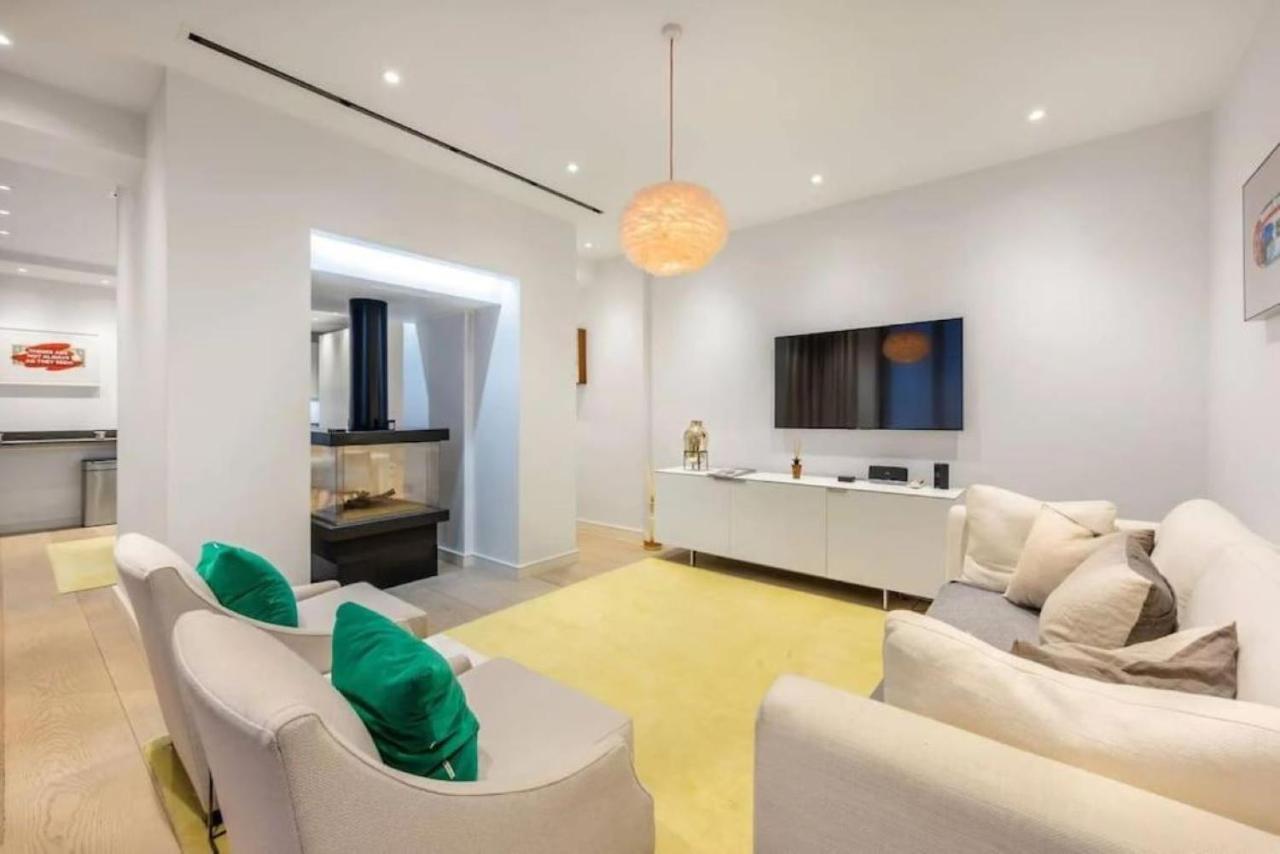 Posh 3 Bedroom Flat With Terrace And Indoor Fireplace In Mayfair, Near Hyde Park Londra Dış mekan fotoğraf