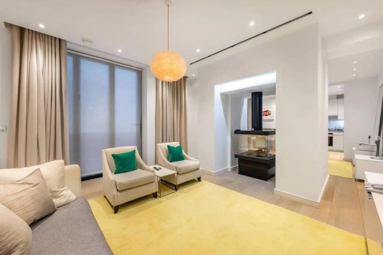 Posh 3 Bedroom Flat With Terrace And Indoor Fireplace In Mayfair, Near Hyde Park Londra Dış mekan fotoğraf