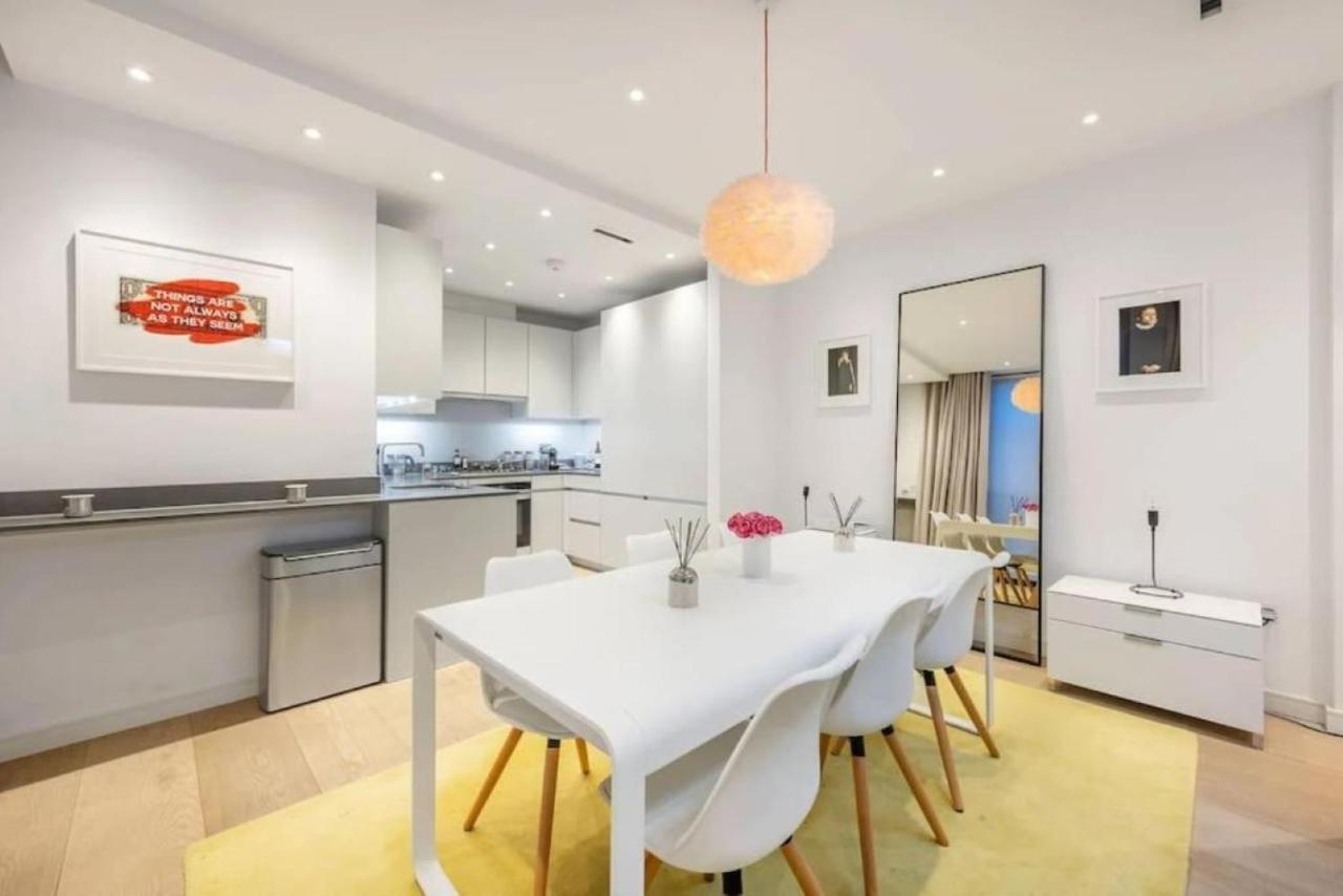 Posh 3 Bedroom Flat With Terrace And Indoor Fireplace In Mayfair, Near Hyde Park Londra Dış mekan fotoğraf