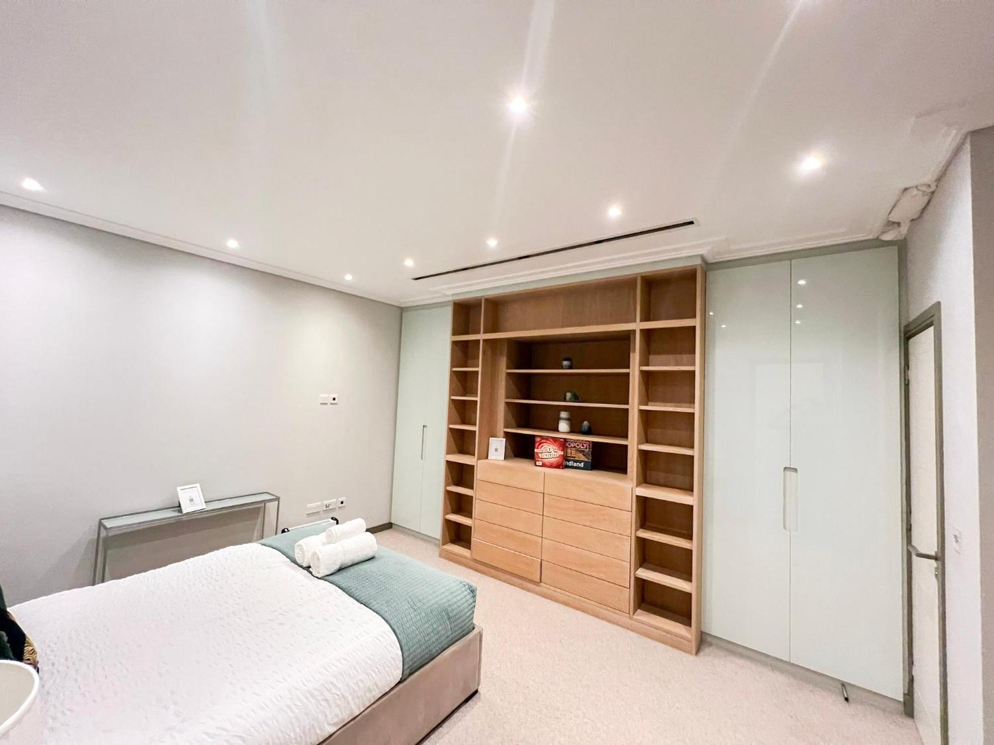 Posh 3 Bedroom Flat With Terrace And Indoor Fireplace In Mayfair, Near Hyde Park Londra Dış mekan fotoğraf